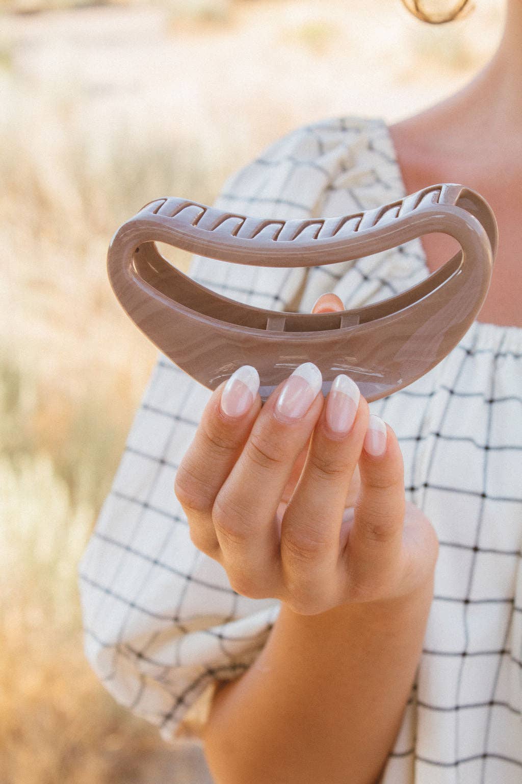 Shop ANDi - Creamy Brown Claw Clip