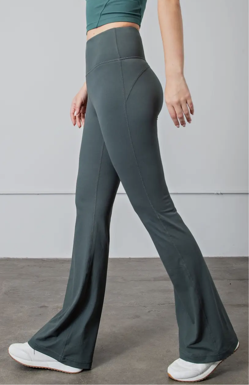 FLARED YOGA PANTS