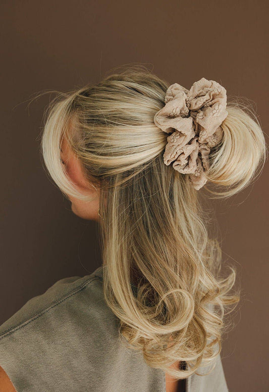 Shop ANDi - Tessa Jumbo Scrunchie